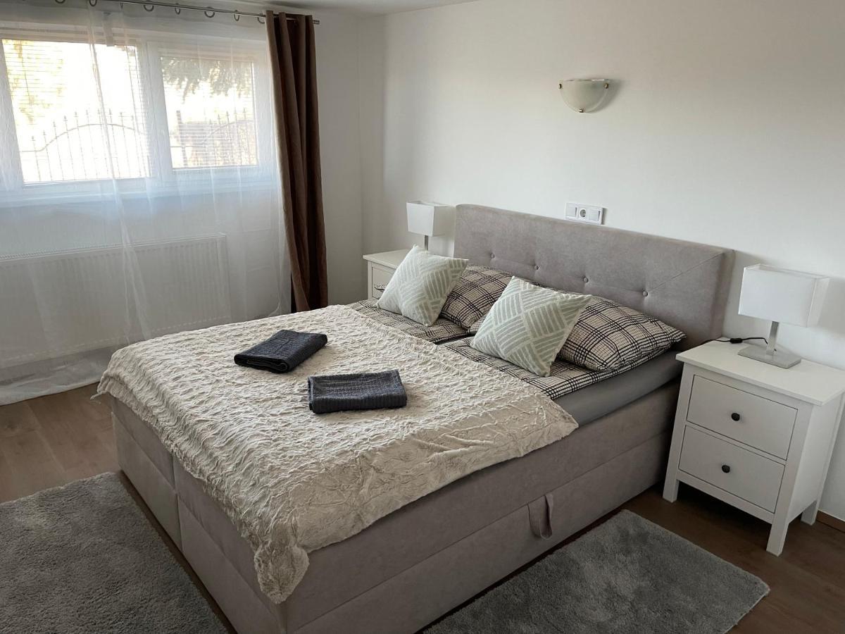 Malibu Apartman 미슈콜츠 외부 사진