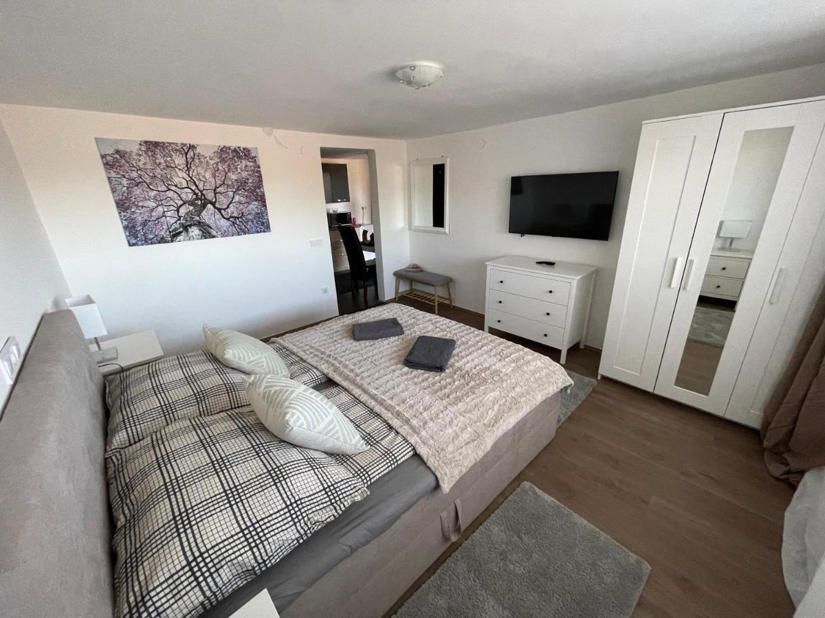 Malibu Apartman 미슈콜츠 외부 사진